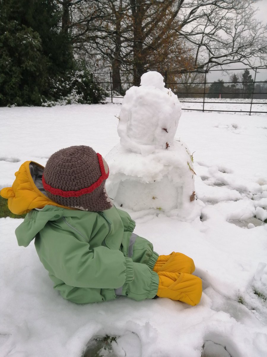 BenendenNorris's tweet photo. Now it feels like Christmas at Benenden.... ❄️☃️ https://t.co/SQMg2fIorI