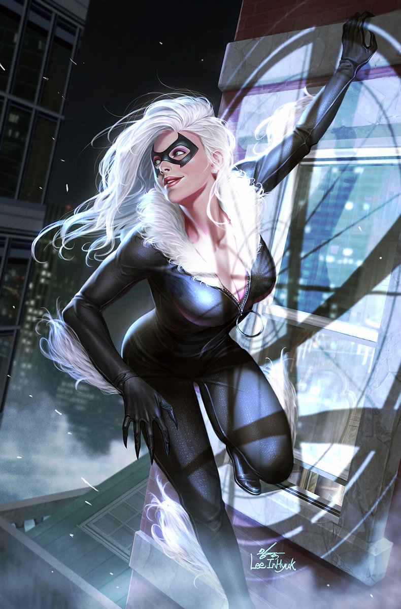 Catwoman (DC-1940) vs Black Cat (Mvl-1979)
