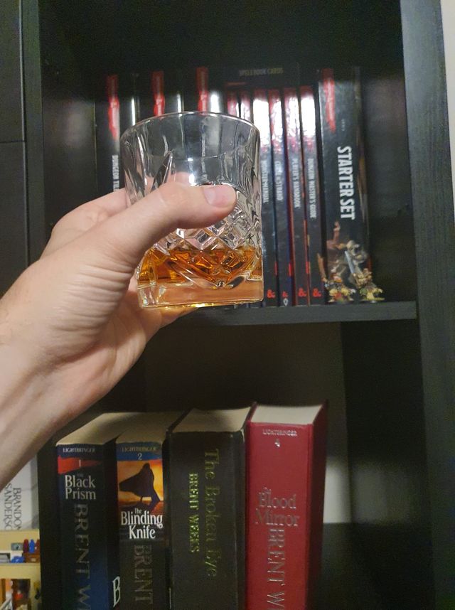 FumbleThrough's tweet image. Happy Friday from the Fumble Factory!
#FumbleThrough, #HappyFriday, #hellyersroad, #Whisky