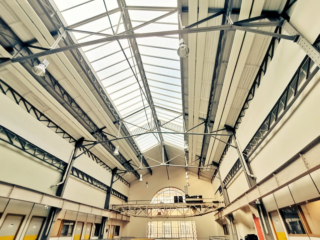 EmilieNaouri's tweet image. Beauté architecturale du labo @BiomecaEnsam
#FridayTech
#ReperageTournage
#ComESR
#Recherche