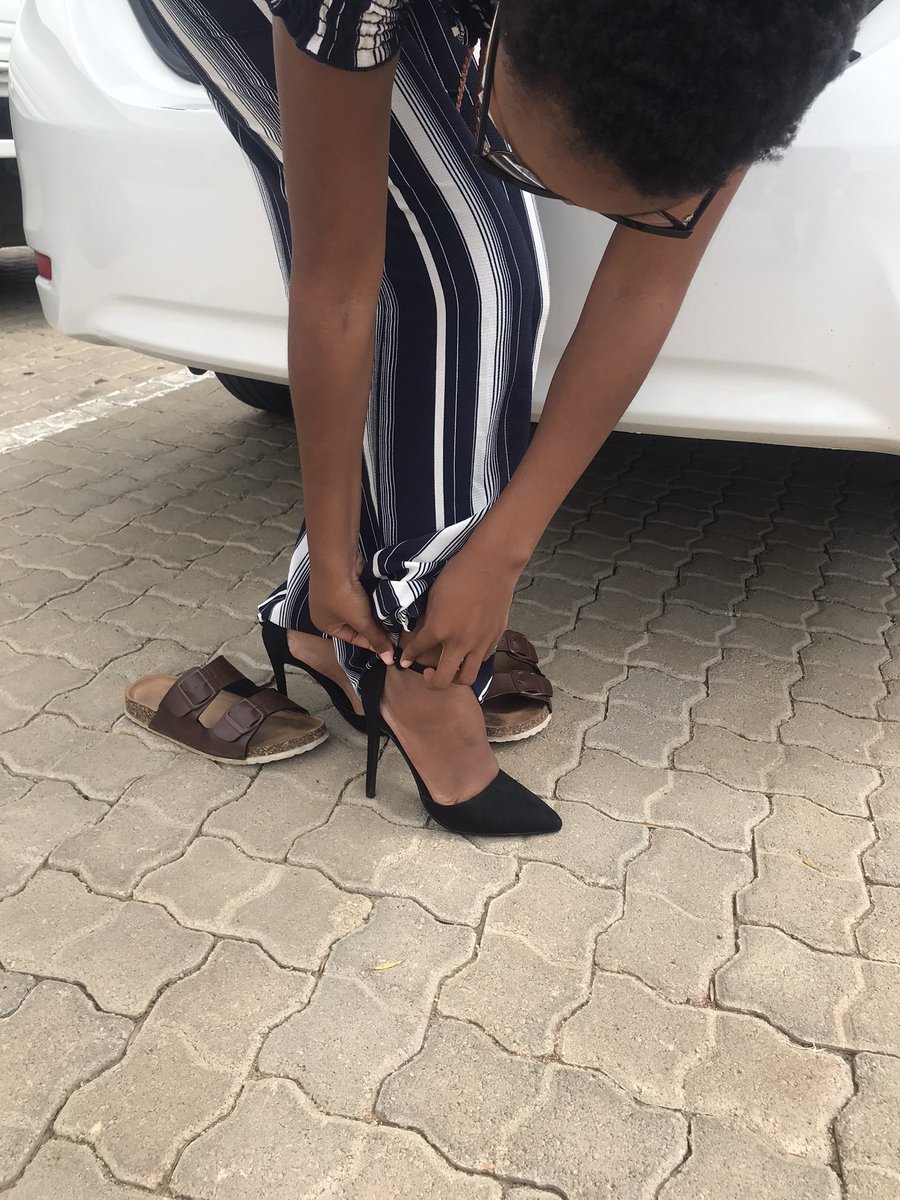 william_price's tweet photo. This is how you get those final touches done to make ready for a conference - #GoLimpopo #HACKTOURISM #Conference #Speaker @leratolb_ @AfricanTrvlCrew #Style https://t.co/3GMLVpC2E4