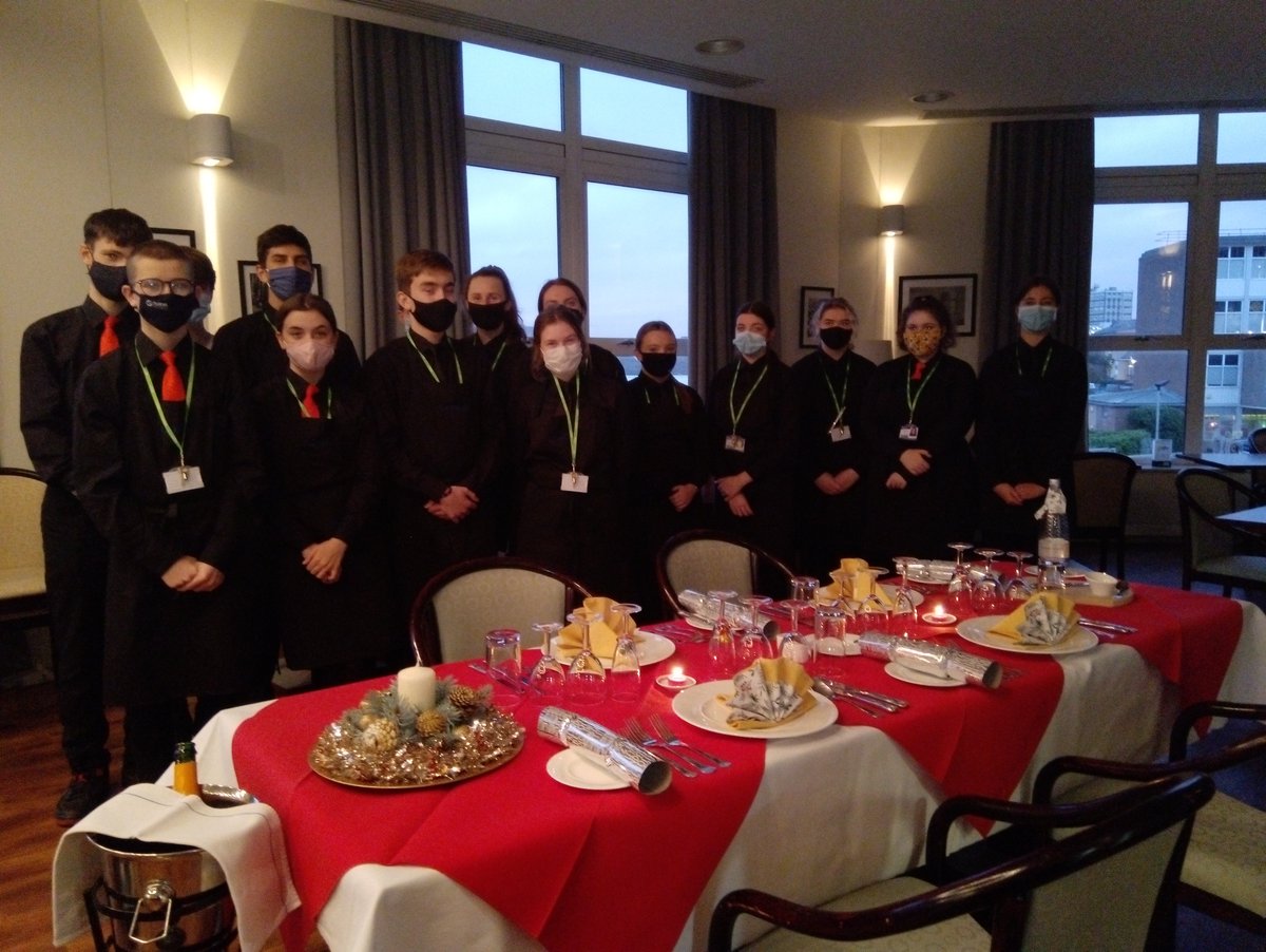 CI_CHEFS1's tweet photo. Our Level 2 Front of House students (Radisson group) have been making table decorations and learning how to lay a table for Christmas.  Decorations will be available to buy from our Christmas Fayre on 16th December - more details to follow soon! https://t.co/fHPGhaPUmO