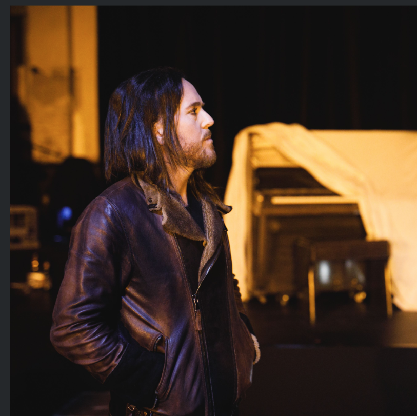 timminchin's tweet photo. For the curious… here is what was going on behind the scenes of our one-shot Absence vid shoot...
https://t.co/dwWCjeXgG9

#ApartTogetherAlbum https://t.co/h7IBWrGQbF