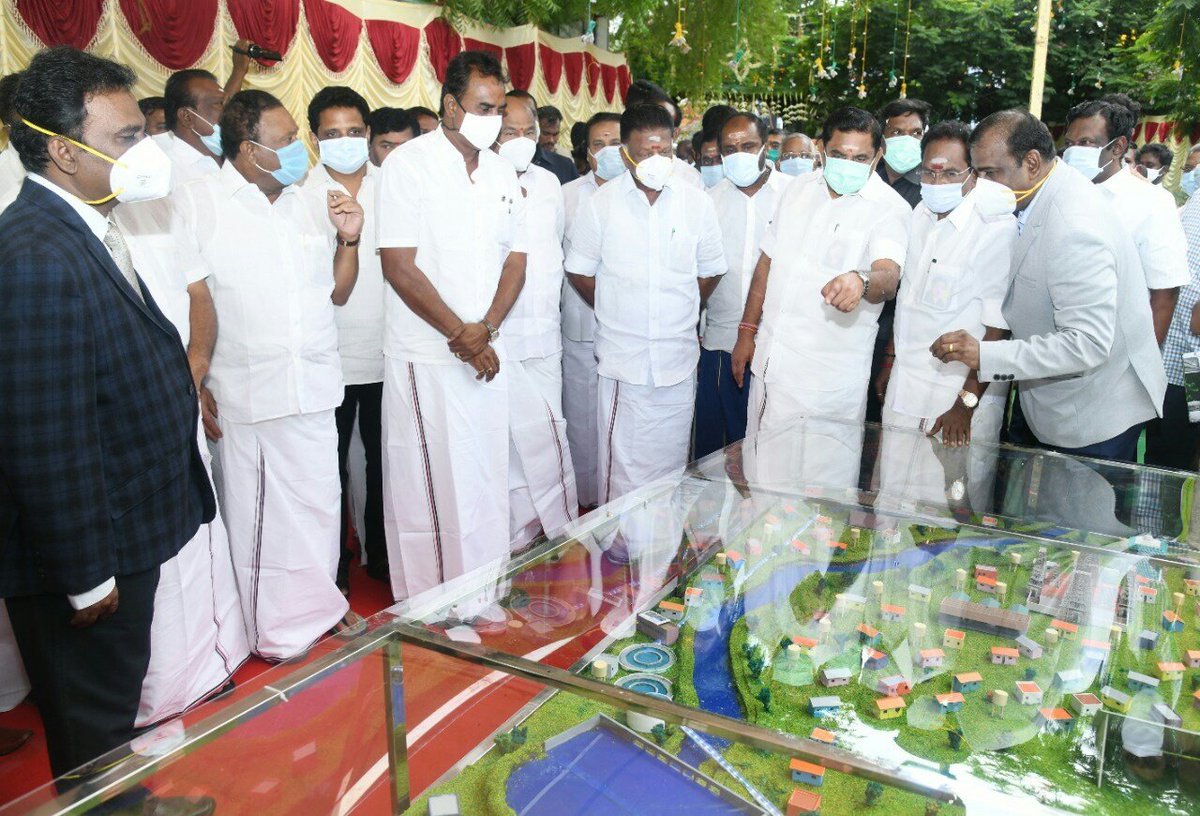 CMOTamilnadu's tweet photo. மதுரை மாவட்ட ஆட்சியர் அலுவலகத்தில் இன்று (4.12.2020) நடைபெற்ற அரசு நிகழ்ச்சியில், முல்லை பெரியாறு லோயர் கேம்ப் பகுதியிலிருந்து ரூ.1,295.76 கோடி மதிப்பில் செயல்படுத்தப்படவுள்ள மதுரை மாநகருக்கு குடிநீர் வழங்கும் திட்டத்தின் மாதிரி வடிவமைப்பினை பார்வையிட்டேன். https://t.co/bZhJZakkG2