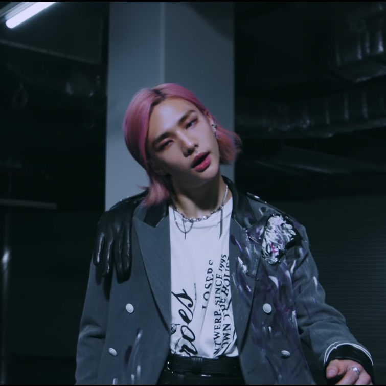 how to make your twitter pink; a thread