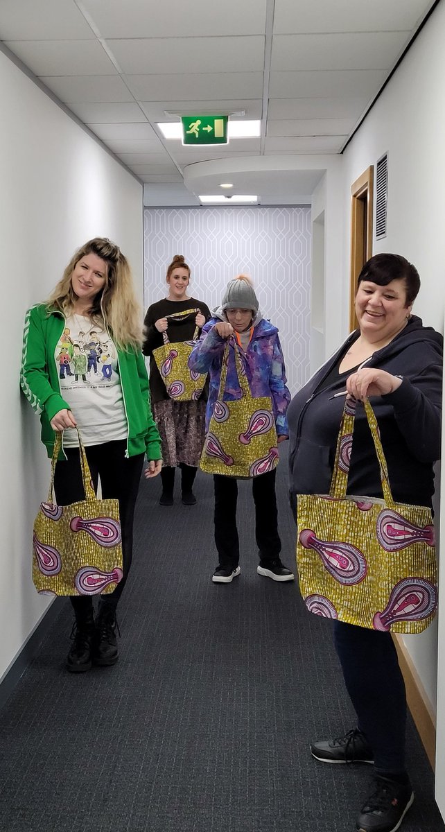 Devenishgirlcic's tweet photo. Ready for another #Connect wellbeing session working in partnership with @newman_hwb @feedmycreative @gluecollective supporting the mental health and wellbeing of women who are part of @ChoirwithNoName #brum https://t.co/XzUWn6Kc7K