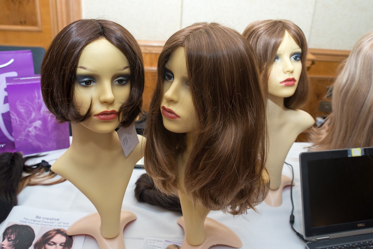 AlopeciaUK's tweet photo. Buying a wig for the first time can be daunting. It can also be a major financial investment. To minimise the risk of purchasing something you're not happy with, we've developed a wig guide to help. You can find our full guide here: https://t.co/H50j4w4xsn 

#wigs #alopecia https://t.co/4jGEydhA5h