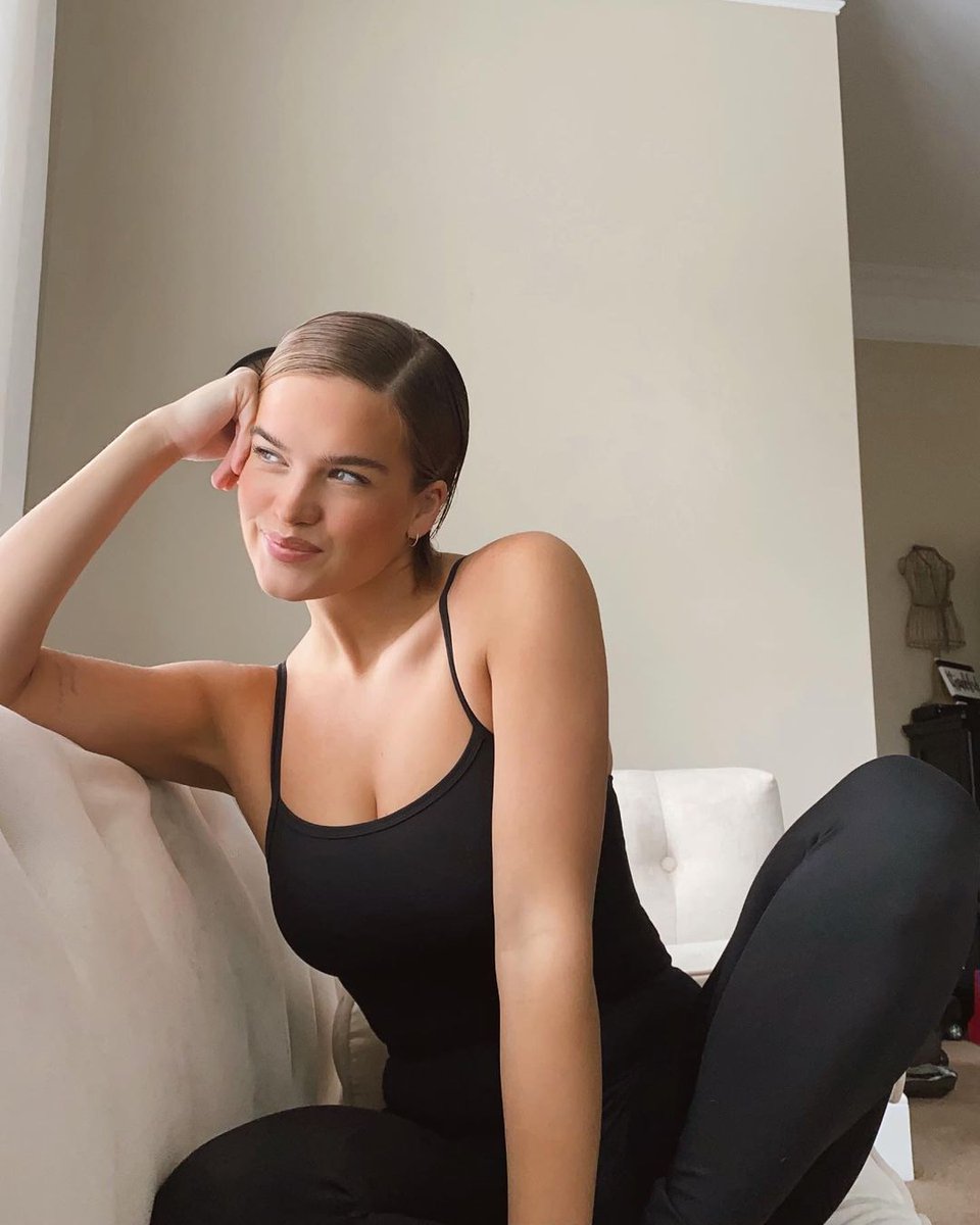 ⠀ 

⠀  ⠀  ⠀ Lounging around in my <a href="/pildoranow/">Pildora</a> unitard, thinking about becoming a ballerina, do you think it’s too late? Lol ⠀ㅡ                    

  ⠀