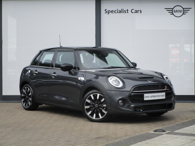 SpecialistMINI's tweet image. At Specialist Cars MINI, we can offer this stunning MINI 5 Door Cooper S Exclusive, finished in ‘Thunder Grey’. 

Now available on ‘Click &amp;amp; Collect’. Interested? DM us. 
#carsofinstagram #FeatureFriday  #repost