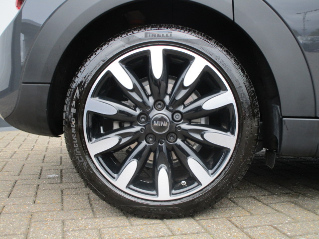 SpecialistMINI's tweet image. At Specialist Cars MINI, we can offer this stunning MINI 5 Door Cooper S Exclusive, finished in ‘Thunder Grey’. 

Now available on ‘Click &amp;amp; Collect’. Interested? DM us. 
#carsofinstagram #FeatureFriday  #repost