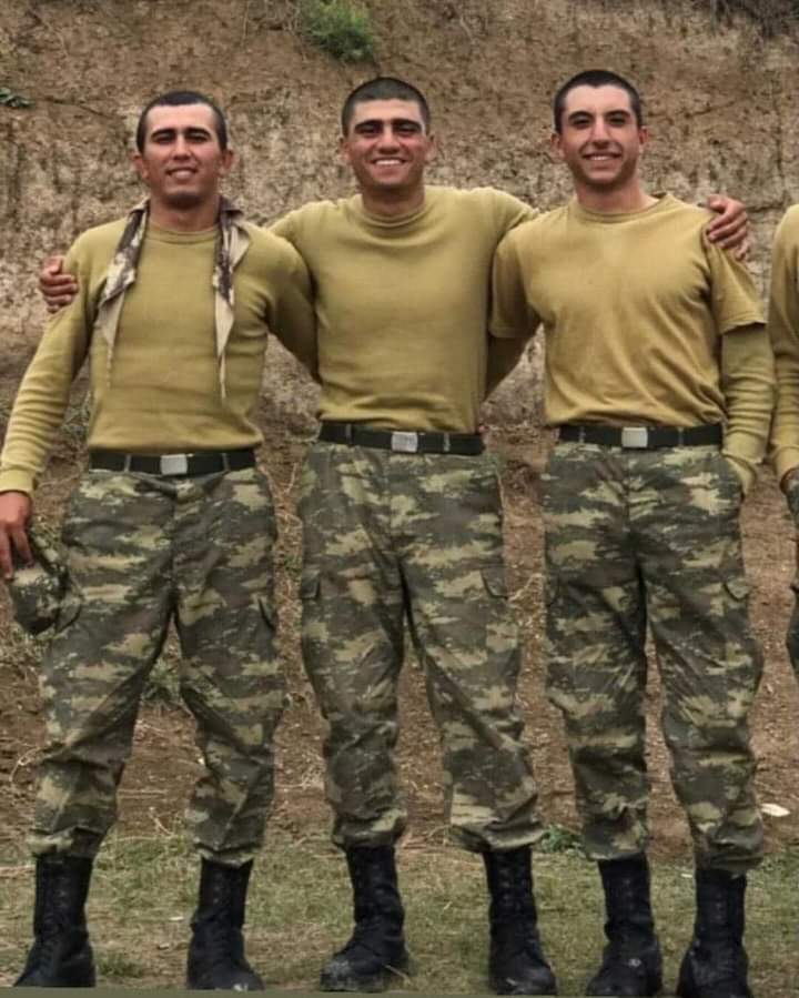 bbnataa's tweet photo. Kəşfiyyatçı 3 dost, 3 şəhid. 

Astanlı İqbal
Hüseynov Əkbər
Cəfərzadə İsrayıl #VictoriousAzerbaijaniHeroes https://t.co/Ta5jxLf4jx