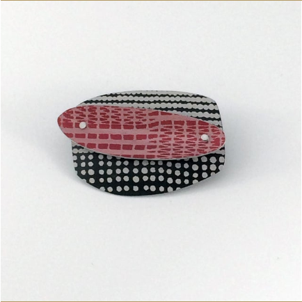 MakersWales's tweet photo. Contemporary jewellery in red and black, madeof anodized aluminium, by guild member #MandyNash
We are open until 6pm tonight or check our on-line shop: https://t.co/TY8fTNWLdz
#Christmas #Nadolig #GiftsForHer #ContemporaryJewellery #HeritageBuilding
#BuyLocal #SupportCraft https://t.co/xeJnqtf9qV