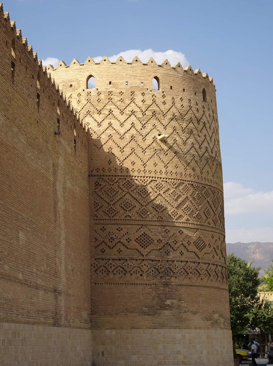 skymanuelima's tweet photo. O Castelo de Karim Khan, também conhecido como Arge Karim Khan ou cidadela, situa-se na Praça Shahrdari, no centro de Shiraz, Irão. #Cidadela #KarimKhan #castelo #Shiaz #Irão #Persia #travelphotography #viagens #FotógrafoAmador #PintoLopesViagens https://t.co/rcZh2rQdFn