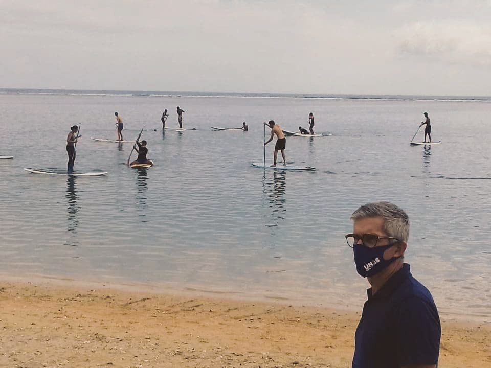 UnssOUEST's tweet image. Nos collégien.ne.s et lycéen.ne.s ont pu retrouver la joie de pratiquer des sorties multi-activités en plein air sur nos plages de l'ouest. Au programme : course d'orientation, tir à l'arc, PMT et paddle. #teamunss #unssreunion