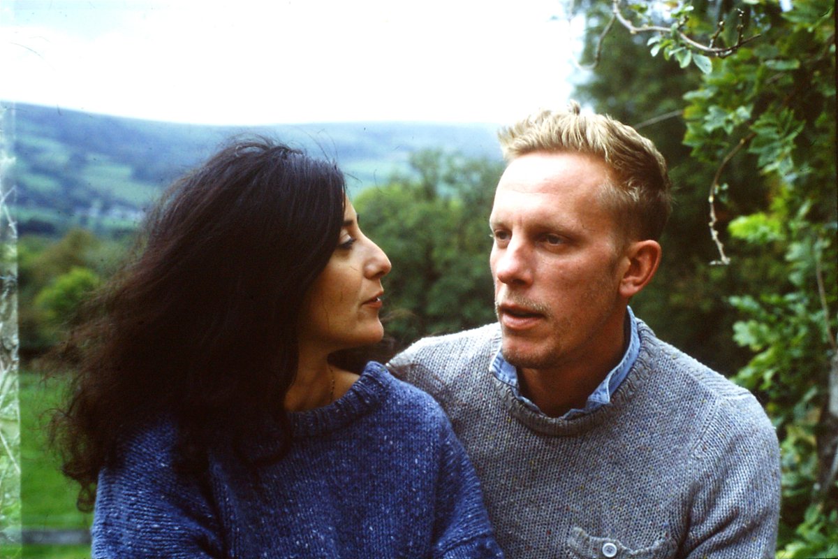 LFoxUnitedFans's tweet photo. 🦊📽️PREMIERE TONIGHT 4thDEC on @YOUTUBE📽️🦊#USAMONGTHESTONES with #LaurenceFox as Owen,#RaïaHaidar as Caroline et al - an immersive family drama from D R Hood,  director of acclaimed feature ‘Wreckers 2011’. 
https://t.co/IxhhvNATFP https://t.co/ruBfamFt3n