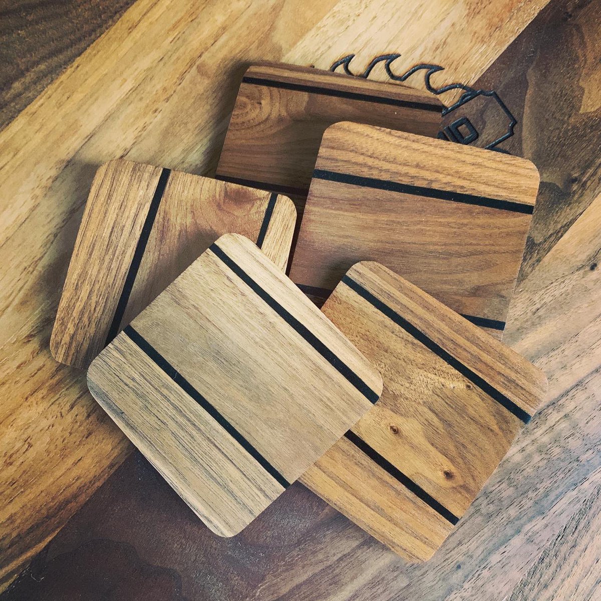 TheEpoxyStudio's tweet image. Looking for that perfect Christmas gift? Here’s some black Walnut coasters with black epoxy stripes. Now available in our store. 

#walnut #coasters #blackepoxy #epoxy #stripes #christmas #gifts #christmasgifts #coffee #drinks #cocktails 

theepoxystudio.com/product/black-…