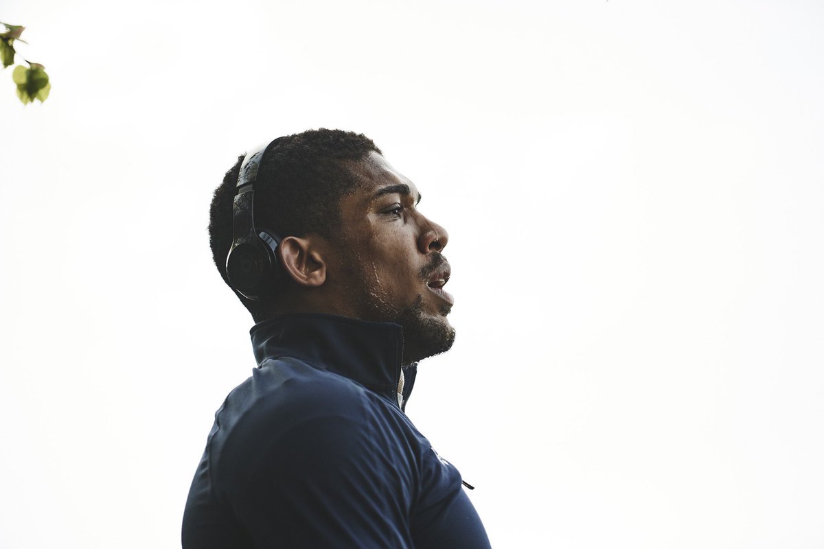 anthonyjoshua's tweet image. Everyone works... not everyone grinds 🎭