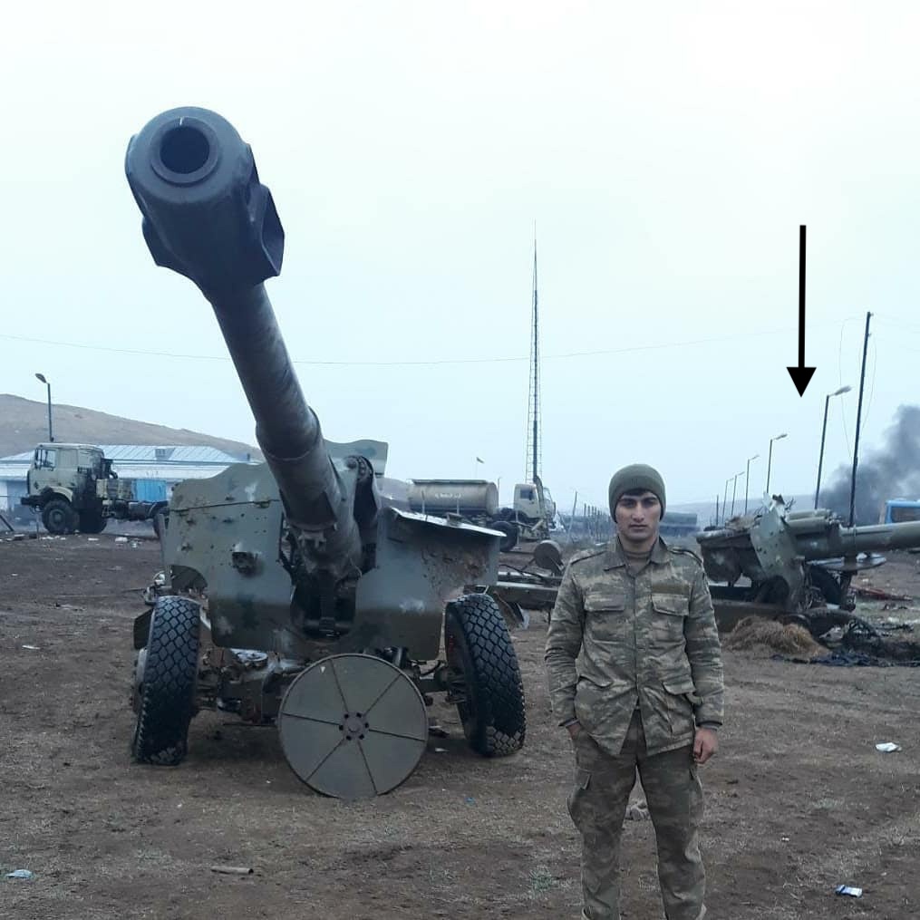 26. Apparent new captures of D20 152mm howitzers via  @panzerQQ. Note we have so many D20 with grainy pics duplication is possible.1) Same D20 as in tweet 25, behind it a 2nd with lost right tyre2) different D20 also with lost right tyre3+4) 2x D20 - lost tyres + shield damage.