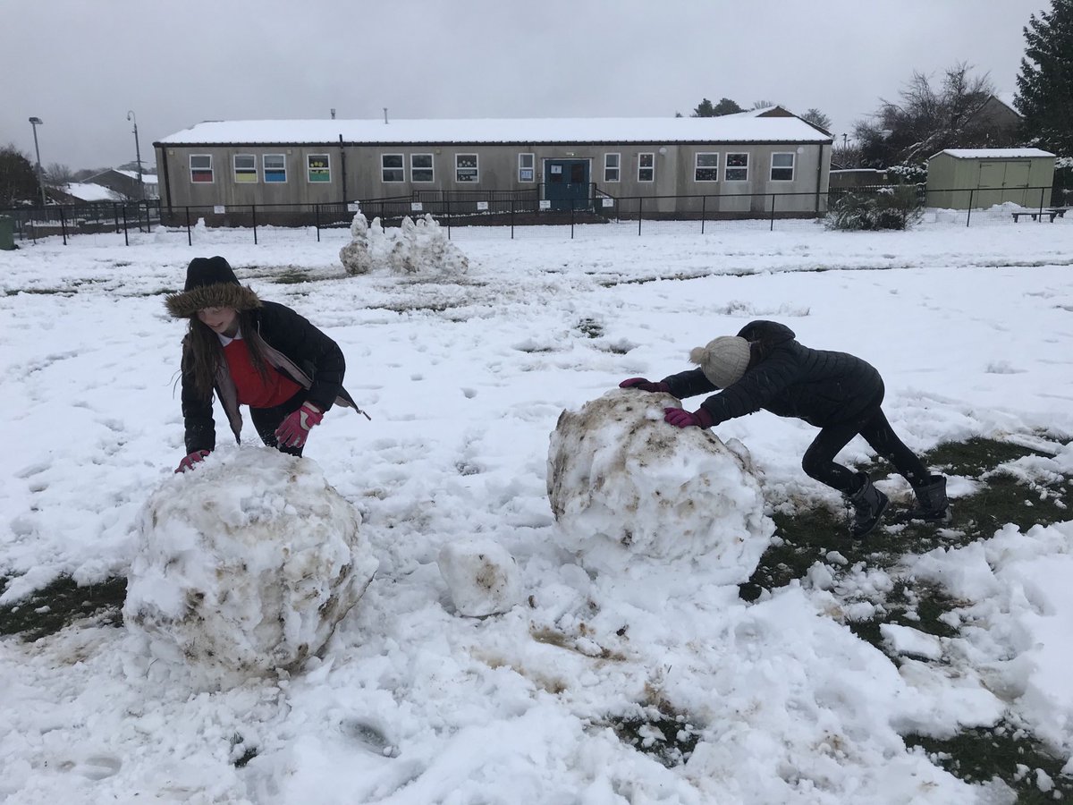 MilneJaime's tweet photo. And some more! Great effort! ⛄️ https://t.co/yrNem34w81