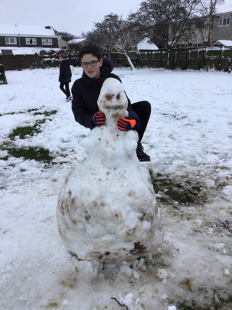 MilneJaime's tweet photo. And some more! Great effort! ⛄️ https://t.co/yrNem34w81