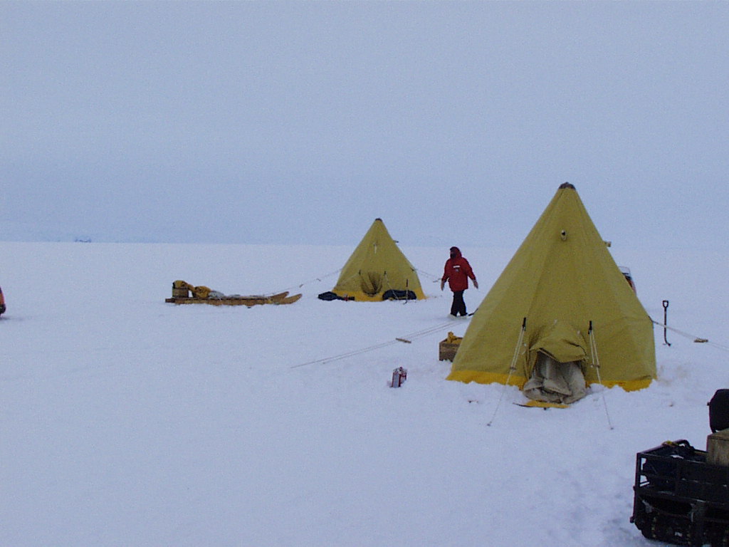 20 years ago today (12-4-2000), the  #ANSMET2000 team set out on an overnight camping trip to practice snowmobile riding, tent setup, crevasse rescue etc.