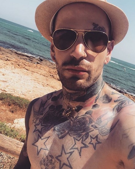 DatingsGeorge's tweet image. Retweet one post If You think I am fuckable 😈