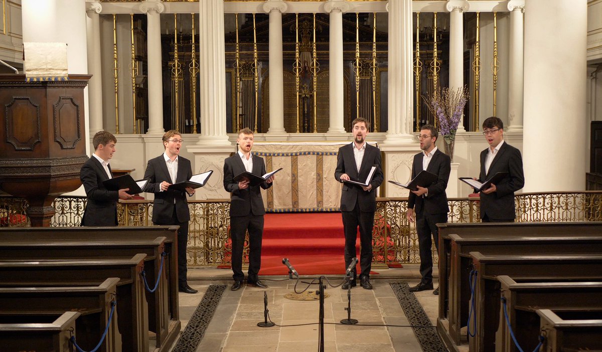 Here is the first movement of Tim Watts’s Kepler Motets, ‘Zu dir kehr ich zurück’ youtu.be/gHLXBtOVOEQ

Watch the complete concert performance, available until 1 January 2021 on-demand london-sound-gallery.tidze.com

#heavenlyspheres 🌔

#LondonSoundGallery #classicalmusic