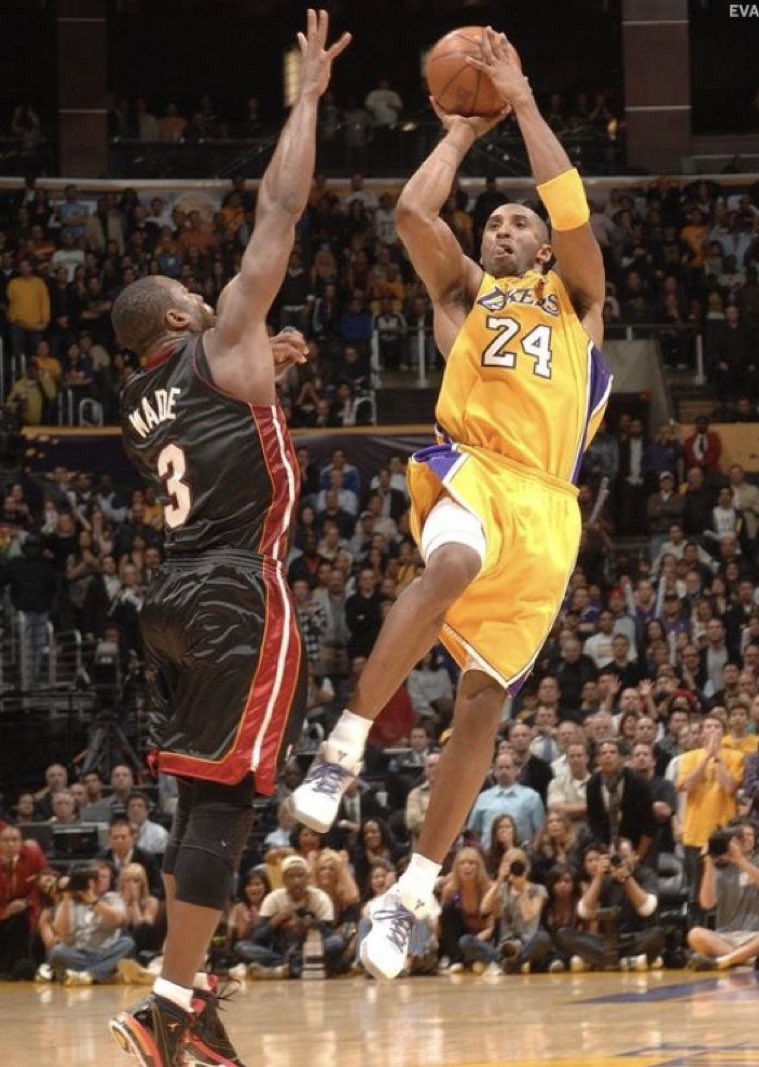 This Day In Lakers History: Kobe Bryant Buzzer-Beater Over Dwyane Wade