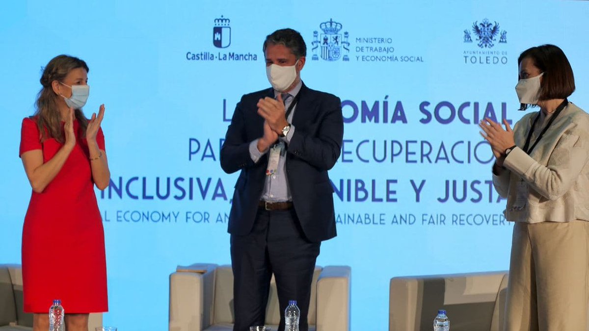 Yolanda_Diaz_'s tweet photo. ✍️🏽 Quiero poner en valor el trabajo desarrollado por la relatora Rocío Nogales, @gefiri, que ha sido esencial en el proceso abierto, participativo y transparente en la que han participado todos los Estados Miembros, que ha desembocado en la Declaración aprobada en el día de hoy. https://t.co/rIdITOWDLN