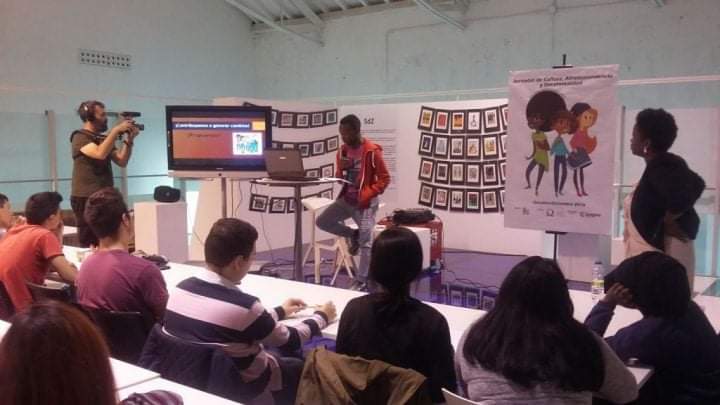 Desmontando @BJCubit o cómo acabar con la #cultura de <a href="/zaragoza_es/">AyuntamientoZaragoza</a> #bibliotecaparajovenes
#bibliotecasmunicipales
bit.ly/33KUmJL