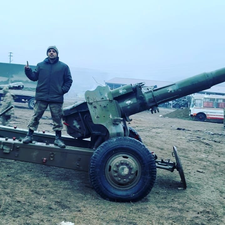 25. Old losses + stuff missed continued, some NKR/Armenian artillery losses via  @Attila12212:Pic 1 first captured 2A36 Giatsint-B 152mm towed gun we have recorded. Note distinctive double axle + recoil cylinders above the barrel.Pic 2 A captured D20 152mm towed gun howitzer.