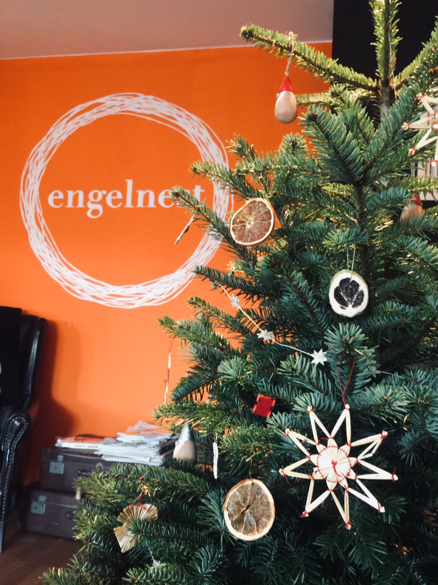 #Nachhaltige #Weihnachten im InfraLab: Unser Weihnachtsbaum kommt von #wundertree. Das Start-Up holt den Baum nach Weihnachten ab und pflanzt ihn in einem Wald wieder ein. Sehr #smart!