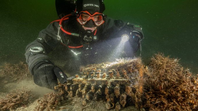 German Enigma machine found in the Baltic Sea EoZBbuQW8AMrk6-?format=jpg&name=small