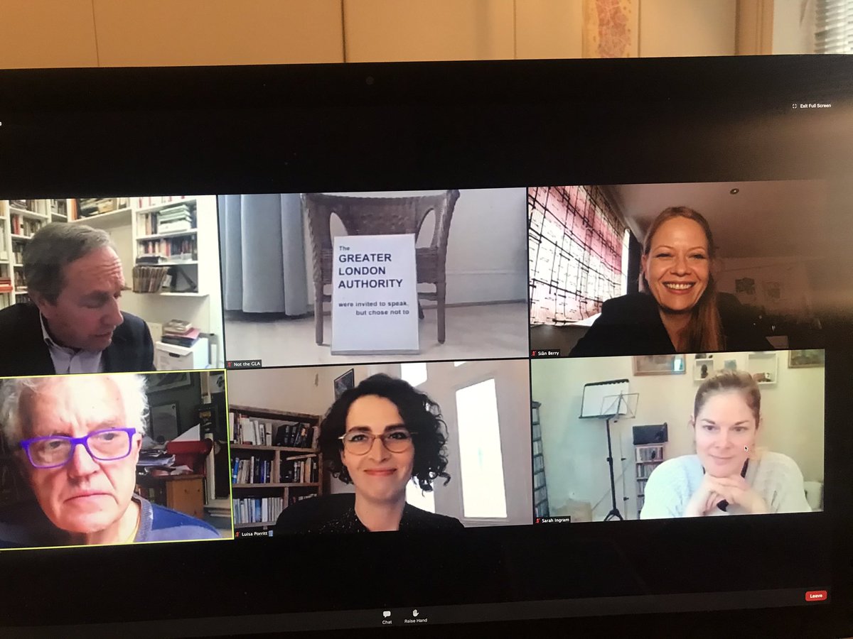 Second panel at  #SilvertownTunnel with  @sianberry with a belter of a speech on why this zombie dinosaur road tunnel must go. We can kill off this zombie project for good. And massively making case for smart fair privacy friendly road pricing.