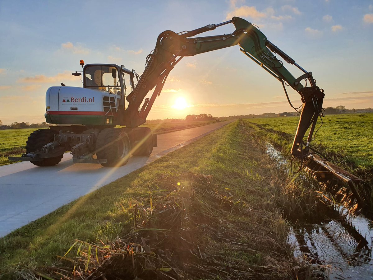 Mooi vak hebben wij! #slootonderhoud