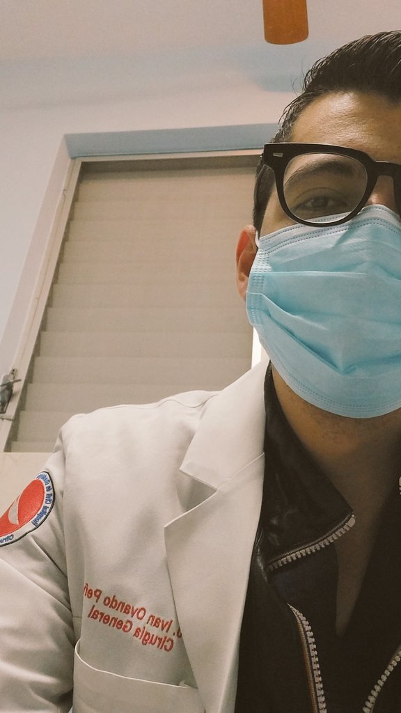 rocktorovando's tweet photo. Con filtro mañanero... #workingearly #insurgerywetrust https://t.co/5oLsgU0eXd