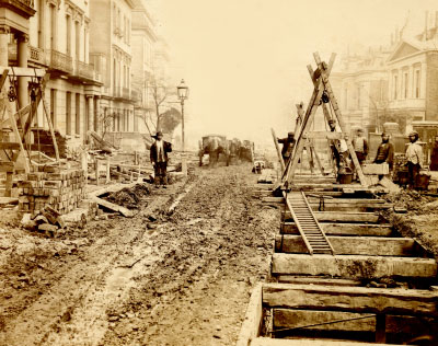 севастопольский морской порт 19 век. 1894 строительство тауэрского моста. вокзал ливерпул-роуд в великобритании. строительство больших электростанций. стройка 19 век.