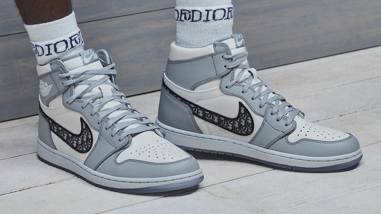 Giày nike Jordan trẻ em DIOR màu đỏ vang dán dính l CAPVIRGOCOM #36 Giày nike Jordan trẻ em DIOR màu đỏ vang dán dính l CAPVIRGOCOM
