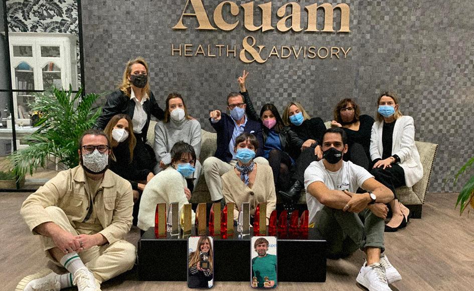 acuam's tweet photo. ¡Gracias equipo! Ha sido un año difícil, pero ayer vimos recompensado el buen trabajo, recogiendo1⃣2⃣ 🏆 @premiosaspid y3⃣ 🏆 premios en el @elchupete_com entre ellos, un Premio Especial: Gran Premio Digital a la campaña “Inspirada en ellos”.  #PremiosAspid2020 #ElChupete2020 https://t.co/5ATFzS5LAE