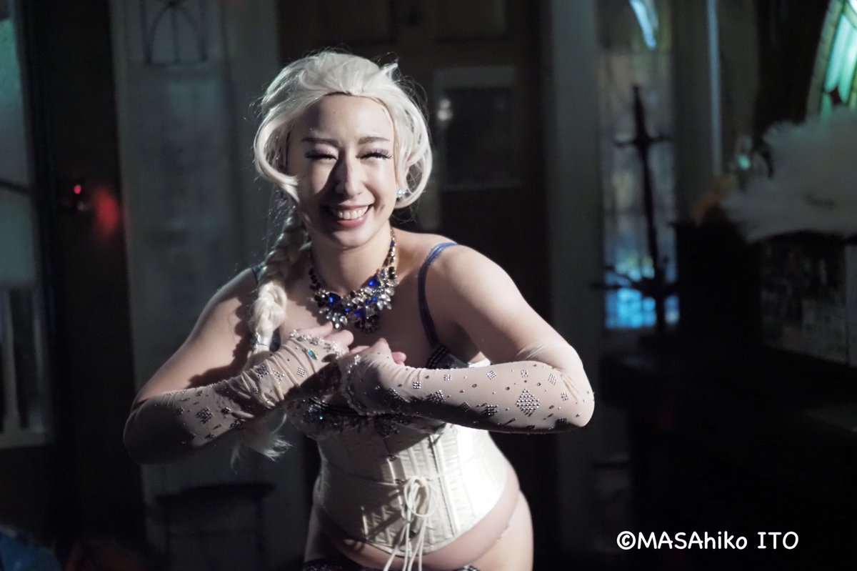 macahikoito's tweet photo. 2020/10/31(その1/2)
Milah Swallowtail さんのバーレスクパフォーマンス@横浜野毛うっふ
@milah_swallowtail
#milahswallowtail #burlesque #burlesqueperformance #バーレスク #バーレスクパフォーマンス #野毛うっふ @oeuf_bar https://t.co/mMVOH5bUhn