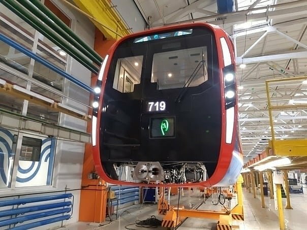 baevgo's tweet image. Have you already seen Moscow 2020 - the new metro train? Yesterday I saw how it is produced at Metrowagonmash. The plant is impressive! I was there a year ago, the plant ranked second in the world in the production of metro cars. This year it is already the first.