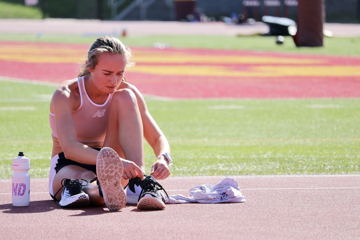 MtnSouthElite's tweet photo. It all started w/ @HannahSegrave 👸🏼
#MtnSouthElite #RunnersOfInstagram #800Meters #2Flat #UTB #JohnsonCity #Tennessee
⛰⛰⛰ https://t.co/pu5edM15PT