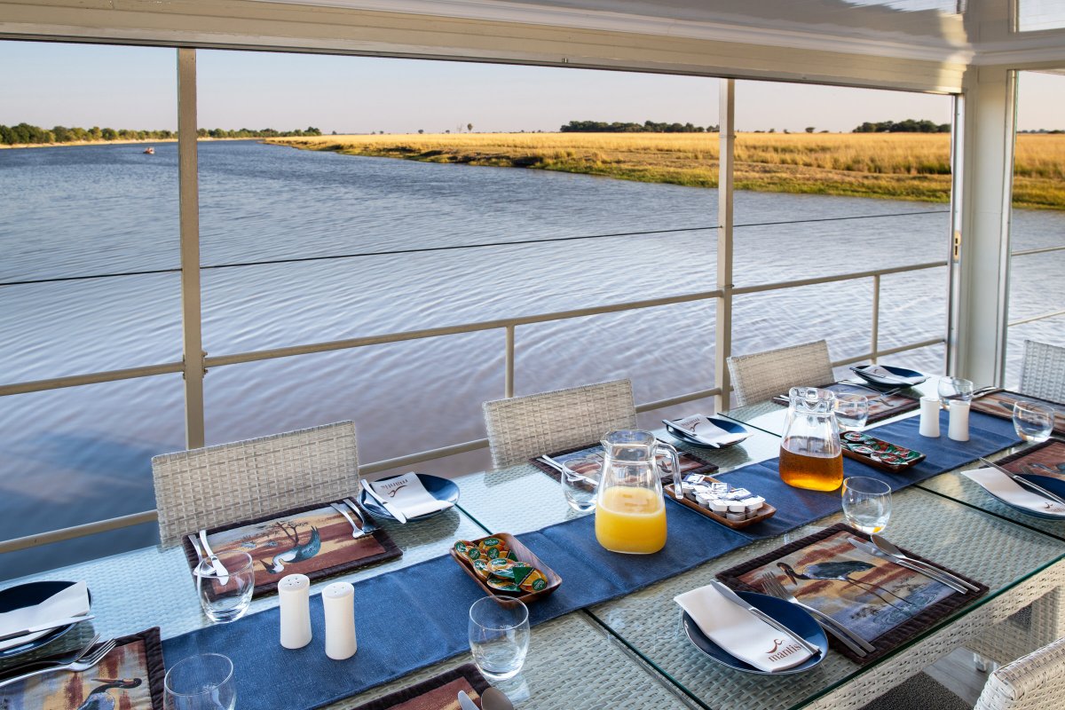 ZQCollection's tweet photo. Breakfast with a view on the Chobe Princess!😍

#mantismoments #zqcollection #chobeprincess #luxurytravel #breakfastwithaview #floatinghotel #africa #travel https://t.co/8yu5nP3fJf