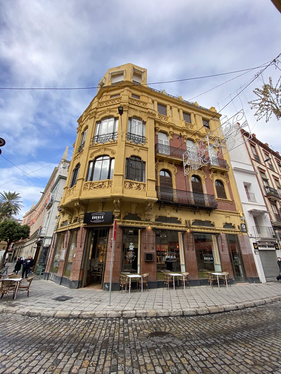 GrupoPDCLaRaza's tweet photo. 🔜 ¡SORPRESA!
Nuestro restaurante #Rocala abre de nuevo! 🎉
📍Nueva ubicación: C/ Álvarez Quintero 10, junto a la Plaza del Salvador.
🕐 Horario puente de diciembre: del viernes 4 al martes 8, de 12:30 a 17:30 h.
¡Haz tu reserva! 👇🏻👇🏻👇🏻
📧 info@rocala.es ☎️ 627 059 252 https://t.co/kkrkby1ylW