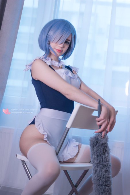 1 pic. Master, I need to clean everything before Christmas!😳

🔁 if you like Rem in modern world 

💙Get