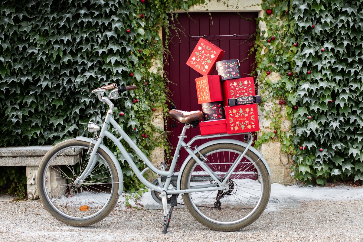24pharma's tweet photo. 🎄🎁Op zoek naar een gepast #kerstcadeau voor het eindejaar?
Ontdek nu de Caudalie Limited Edition Geschenkkoffers op 24pharma!
✅https://t.co/gPCXdVVnno
#24pharma #onlineapotheek #caudalie #geschenkkoffers #geschenk #cadeau #gift #kerst #kerstmis https://t.co/NeboWeRNc7