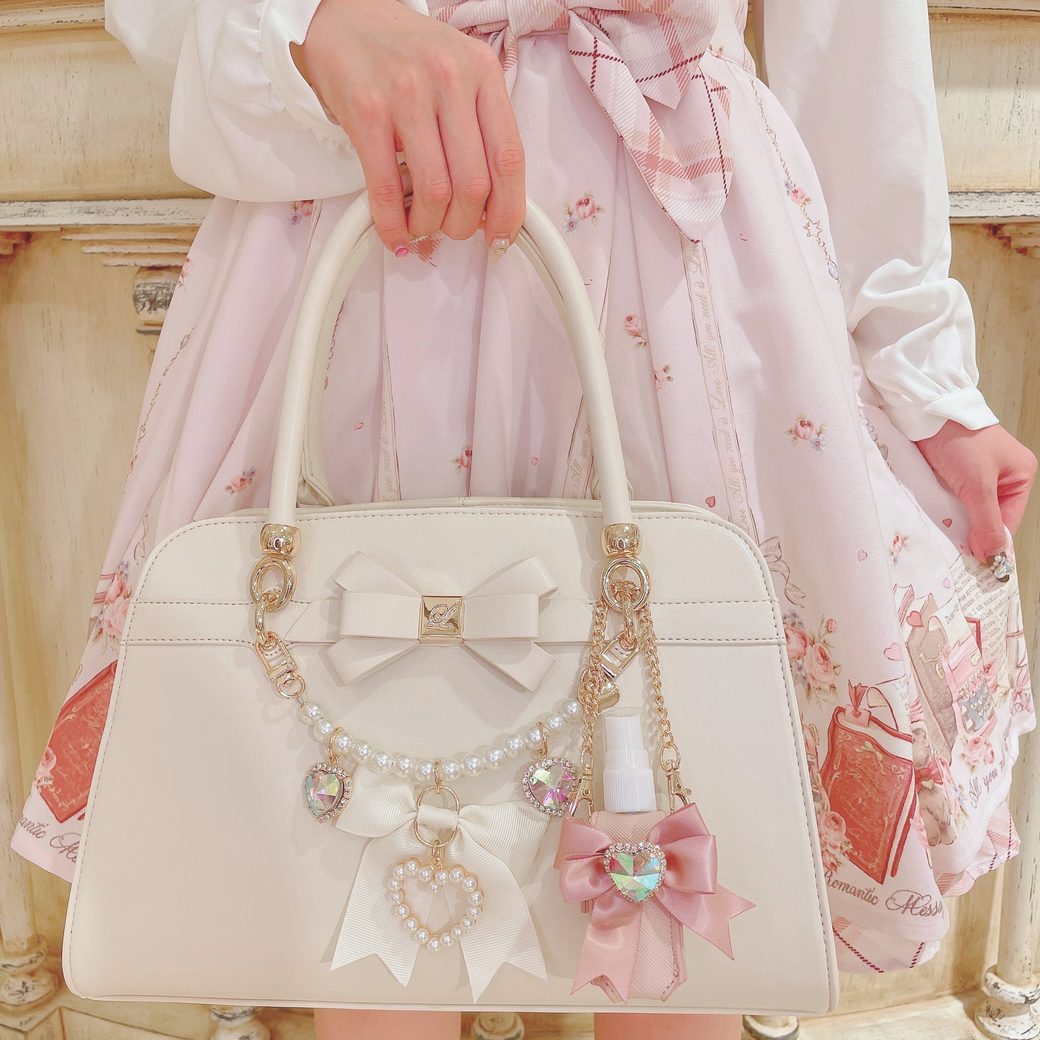 LIZ LISA على X: 