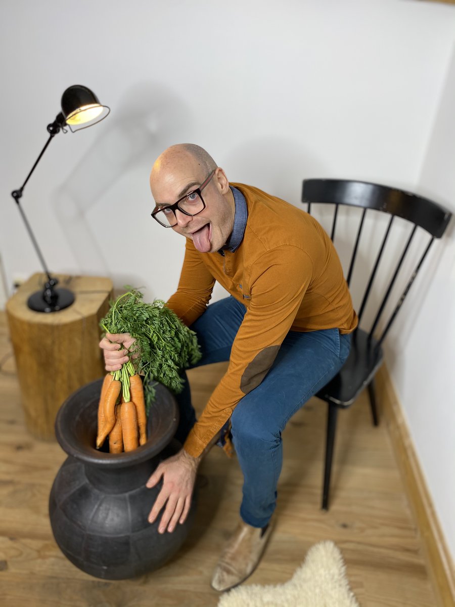 Plaisir n°4 : avec Popotte Duck, l'organisation vite fait(e) bien fait(e) en cuisine est tellement vraie... que tu peux prendre le temps de devenir le druide fou, inventeur de la seule potion magique avec 500 variétés de carottes ! 🤪🥕
#moinsdeserieux #plusdefolie #popotteduck