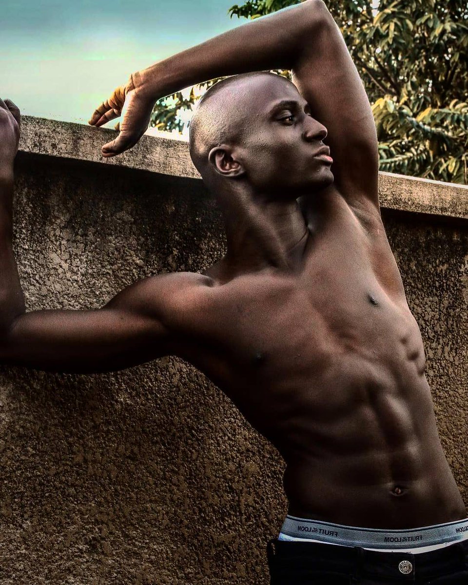 burundionthemap's tweet photo. B U R U N D I A N &amp;  W O K E. Embrace your skin, your shade and your whole body. Be one with your self. 📸 @jeffo_junior https://t.co/BORo6Rf3lW