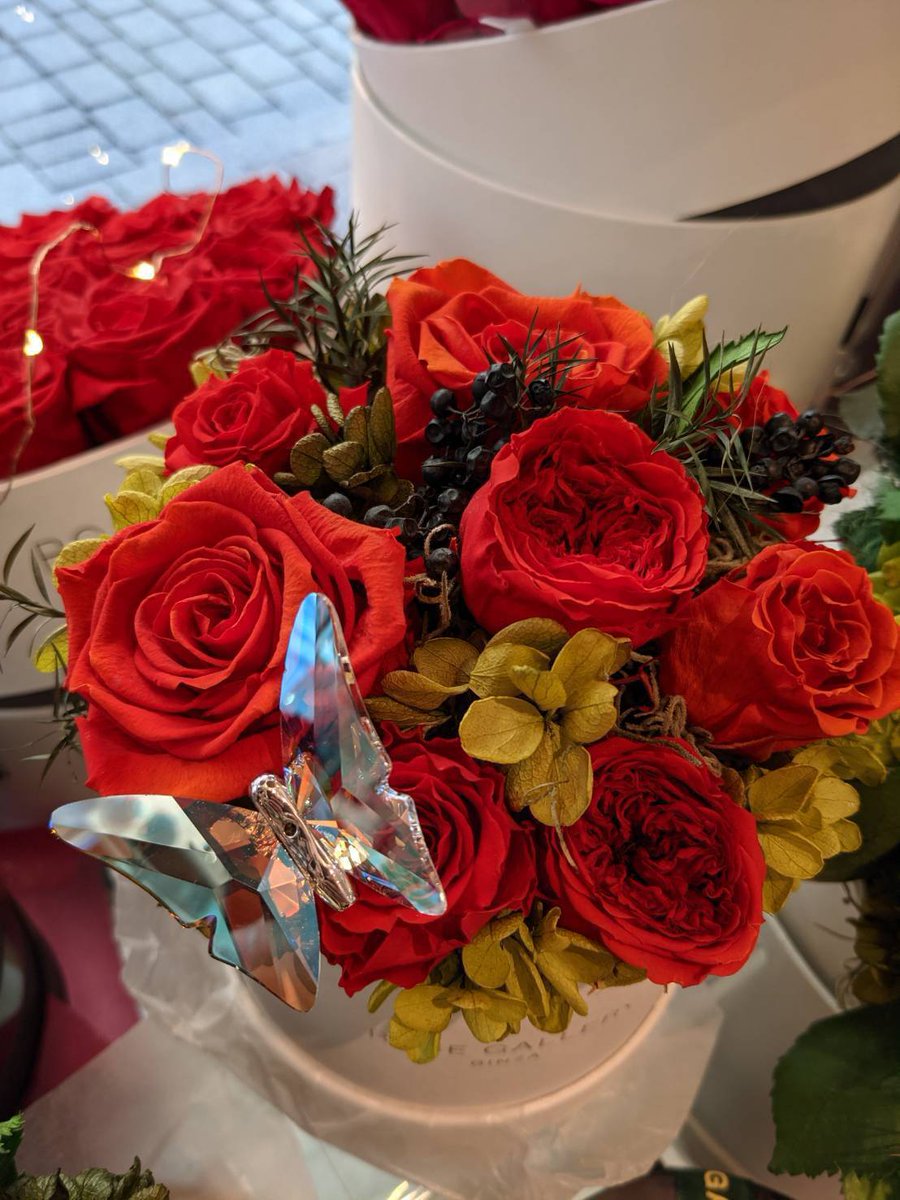 Uzivatel Rose Gallery Na Twitteru 新宿店です お庭にバラが咲き誇ったようなデザインの クロエ 幸せな気持ちを届けるように舞い降りたスワロフスキーの蝶々 をプラスして クリスマスプレゼントやバースデーギフトに人気です Rosegallery プレゼント Uzivatel Rose Gallery Na Twitteru 新宿店です お庭にバラが咲き誇ったようなデザインの クロエ 幸せな気持ちを届けるように舞い降りたスワロフスキーの蝶々 をプラスして クリスマスプレゼントやバースデーギフトに人気です Rosegallery プレゼント
